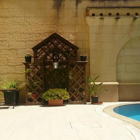  3 Bedroom Farmhouse With Private Pool In Zebbug Gozo