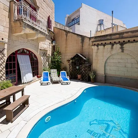  3 Bedroom Farmhouse With Private Pool In Zebbug Gozo