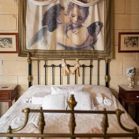  3 Bedroom Farmhouse With Private Pool In Zebbug Gozo
